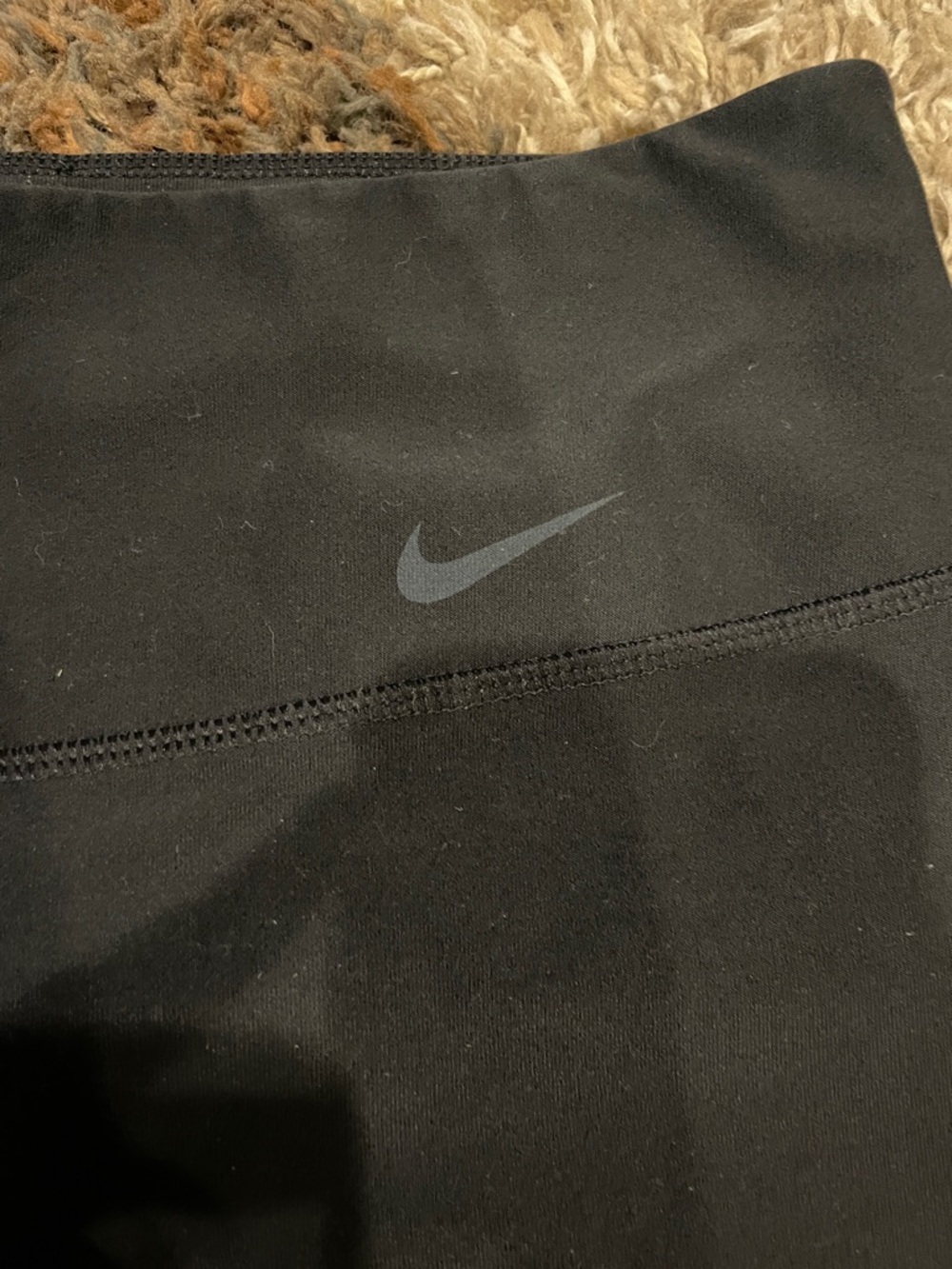 Nike Black High-Waist Capri Leggings - Picture 3 of 4
